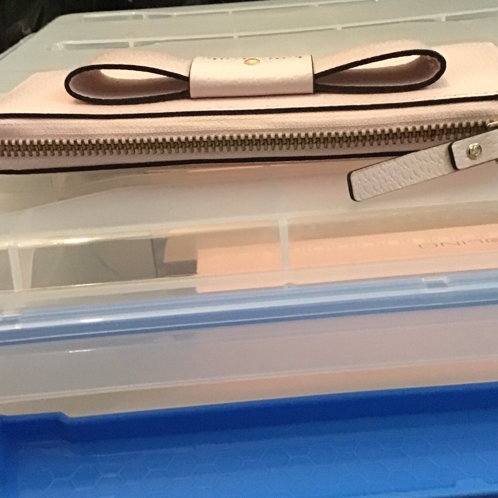 Kate Spade Blush Bow Wallet - Picture 3 of 12